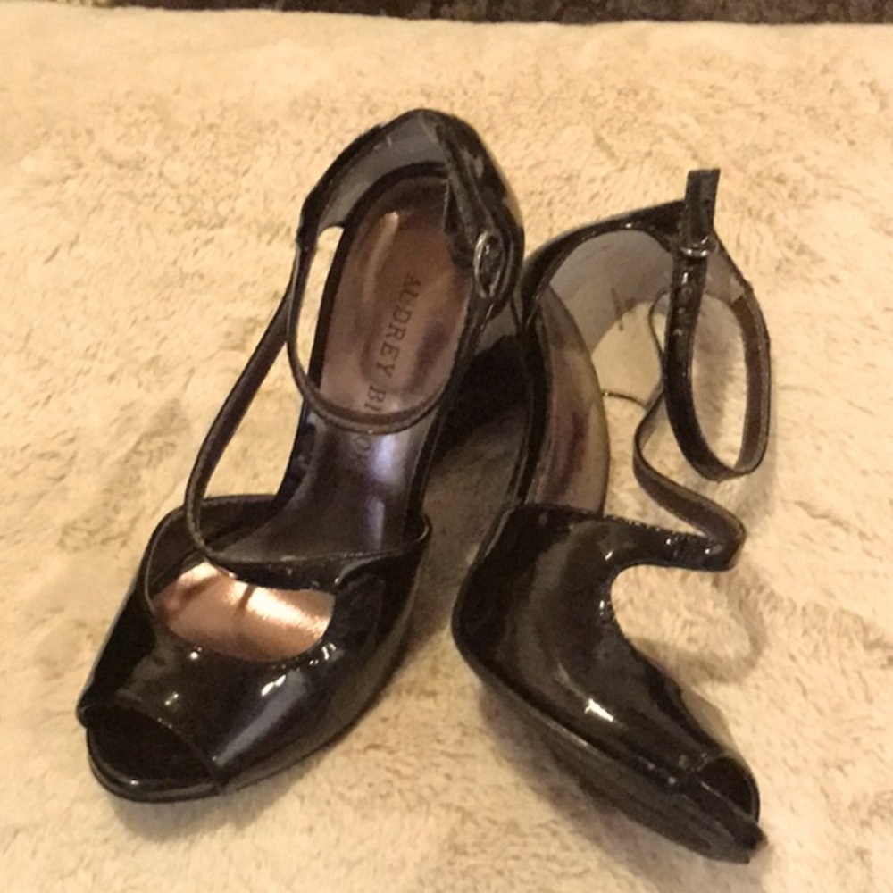 Audrey Brooke black heels size 5.5